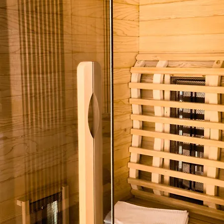 Twin Premium Aparthotel *