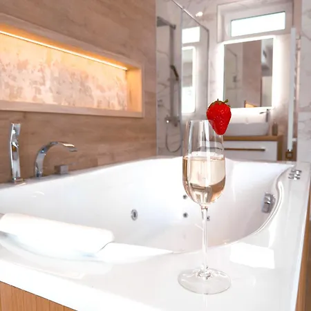 Twin Premium Aparthotel