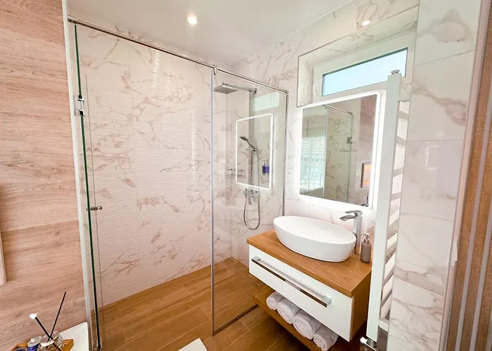 Twin Premium Apartmanhotel 4*